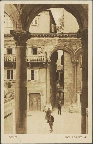 Split : dio Peristila