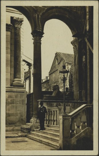 Split, pred Sabornom Crkvom