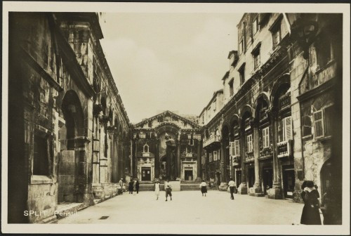 Split, Peristil