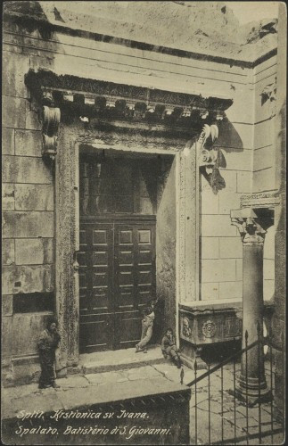 Split. Krstionica sv. Ivana