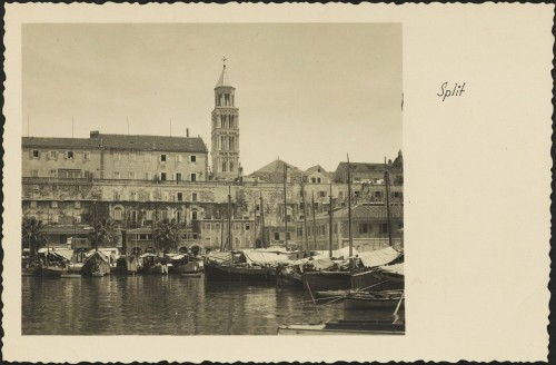 Split : [Privezane brodice ispred palače]