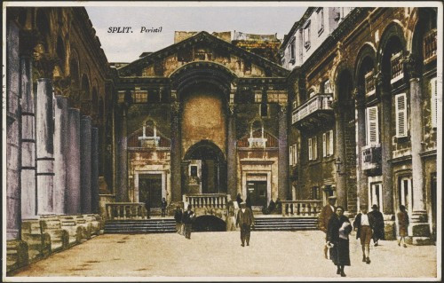 Split. Peristil