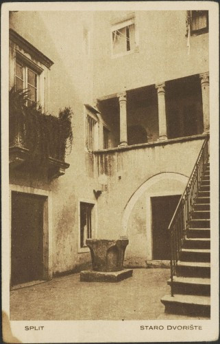 Split : staro dvorište