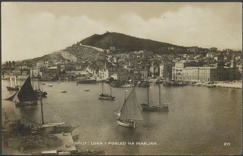 Split : luka i pogled na Marjan