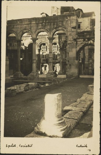 Split, Peristil
