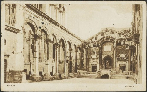 Split : Peristil