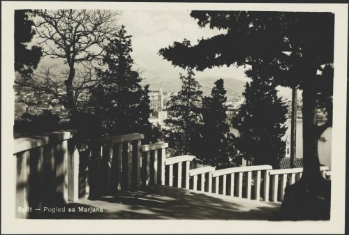 Split - Pogled sa Marjana : [skale]